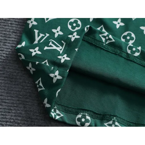 Replica Louis Vuitton LV T-Shirts Short Sleeved For Unisex #1426977 $38.00 USD for Wholesale