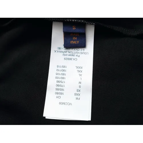 Replica Louis Vuitton LV T-Shirts Short Sleeved For Unisex #1427005 $38.00 USD for Wholesale