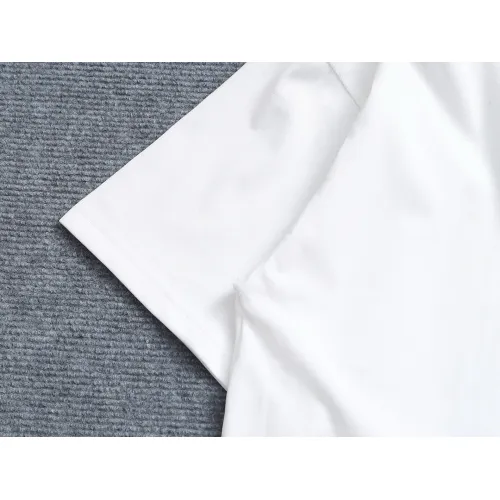 Replica Burberry T-Shirts Short Sleeved For Unisex #1427009 $38.00 USD for Wholesale