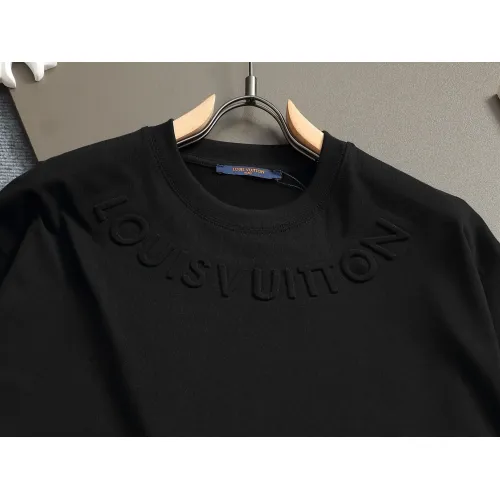 Replica Louis Vuitton LV T-Shirts Short Sleeved For Unisex #1427043 $38.00 USD for Wholesale