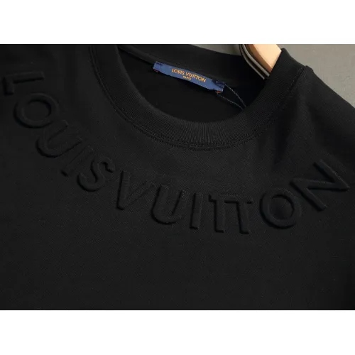 Replica Louis Vuitton LV T-Shirts Short Sleeved For Unisex #1427043 $38.00 USD for Wholesale