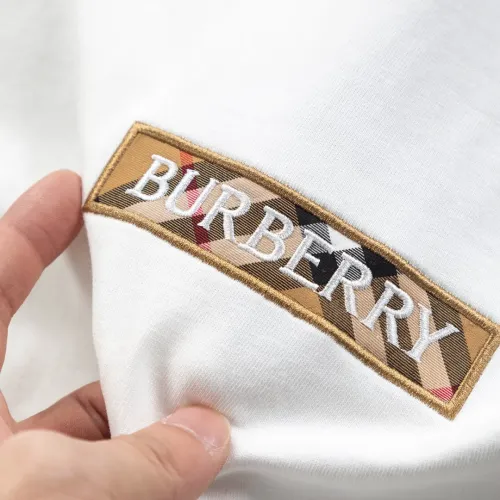 Replica Burberry T-Shirts Short Sleeved For Unisex #1427052 $38.00 USD for Wholesale