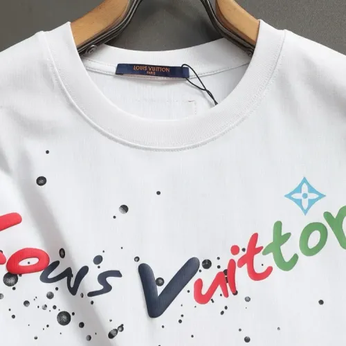 Replica Louis Vuitton LV T-Shirts Short Sleeved For Unisex #1428174 $36.00 USD for Wholesale
