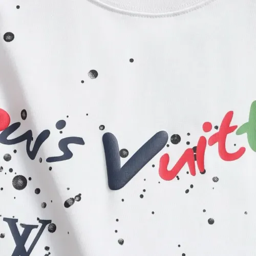 Replica Louis Vuitton LV T-Shirts Short Sleeved For Unisex #1428174 $36.00 USD for Wholesale