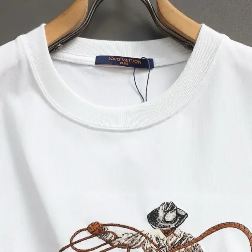 Replica Louis Vuitton LV T-Shirts Short Sleeved For Unisex #1428176 $36.00 USD for Wholesale