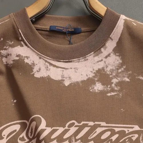 Replica Louis Vuitton LV T-Shirts Short Sleeved For Unisex #1428192 $39.00 USD for Wholesale