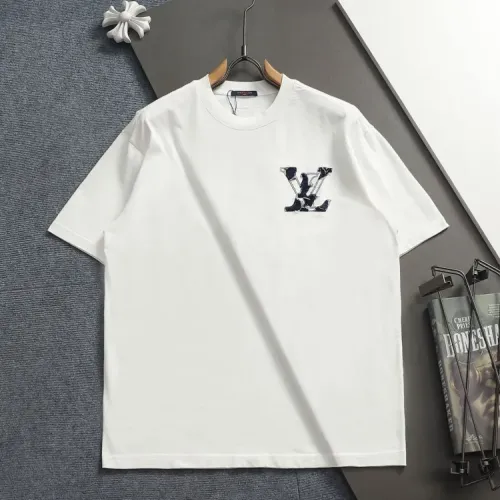 Replica Louis Vuitton LV T-Shirts Short Sleeved For Unisex #1428195 $42.00 USD for Wholesale