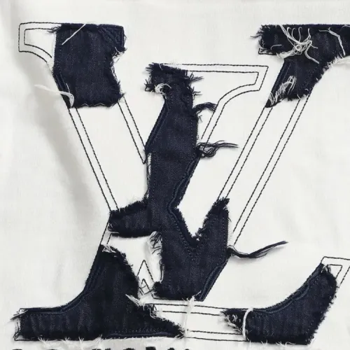 Replica Louis Vuitton LV T-Shirts Short Sleeved For Unisex #1428195 $42.00 USD for Wholesale