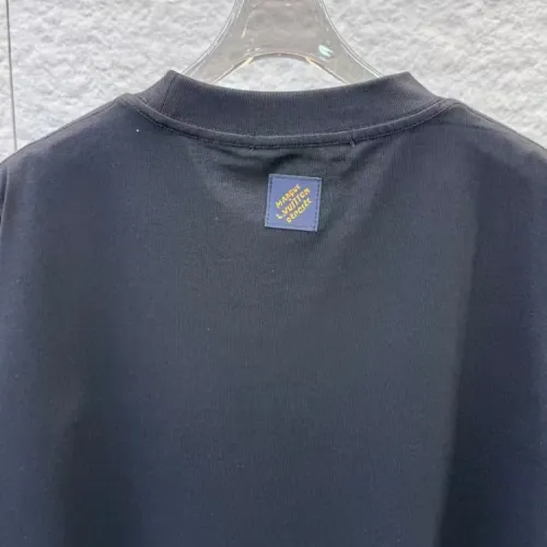 Replica Louis Vuitton LV T-Shirts Short Sleeved For Unisex #1428906 $39.00 USD for Wholesale