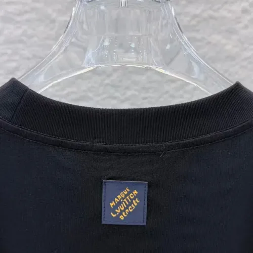 Replica Louis Vuitton LV T-Shirts Short Sleeved For Unisex #1428909 $38.00 USD for Wholesale