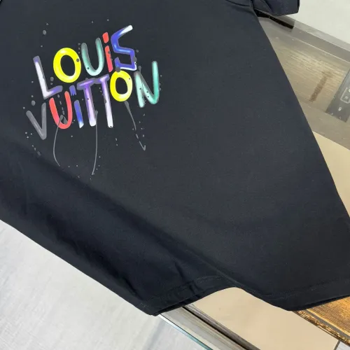 Replica Louis Vuitton LV T-Shirts Short Sleeved For Men #1429758 $45.00 USD for Wholesale
