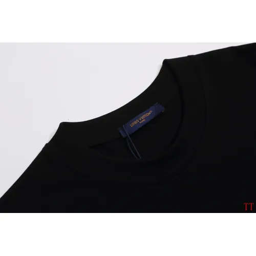 Replica Louis Vuitton LV T-Shirts Short Sleeved For Unisex #1429947 $40.00 USD for Wholesale