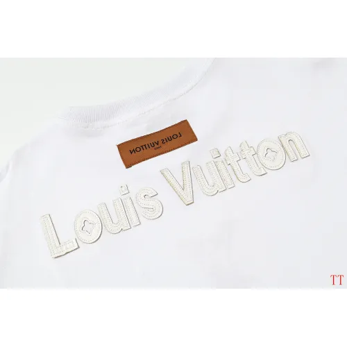Replica Louis Vuitton LV T-Shirts Short Sleeved For Unisex #1429952 $39.00 USD for Wholesale