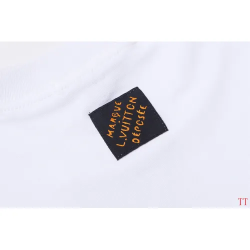 Replica Louis Vuitton LV T-Shirts Short Sleeved For Unisex #1429954 $39.00 USD for Wholesale