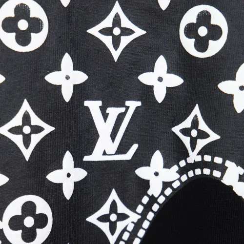Replica Louis Vuitton LV T-Shirts Short Sleeved For Unisex #1430112 $34.00 USD for Wholesale