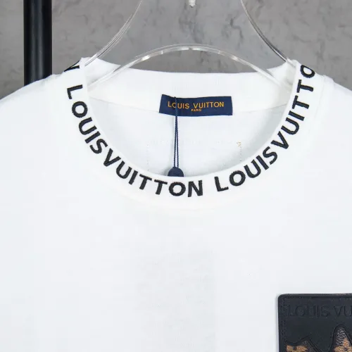 Replica Louis Vuitton LV T-Shirts Short Sleeved For Unisex #1430115 $36.00 USD for Wholesale