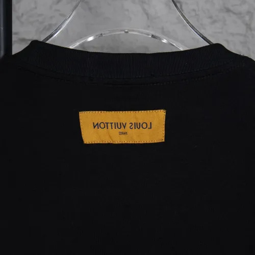 Replica Louis Vuitton LV T-Shirts Short Sleeved For Unisex #1430120 $36.00 USD for Wholesale