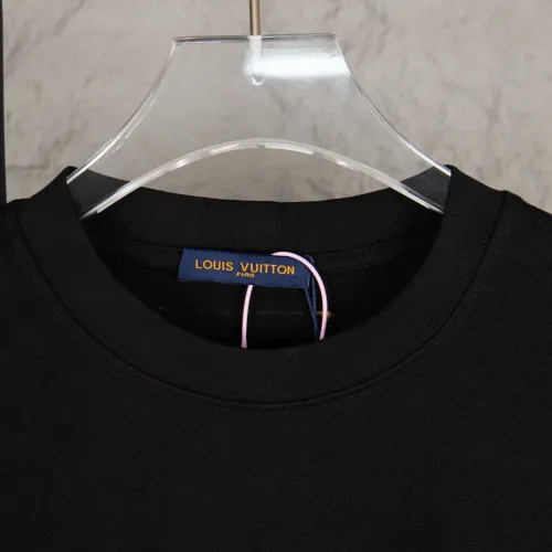 Replica Louis Vuitton LV T-Shirts Short Sleeved For Unisex #1430130 $38.00 USD for Wholesale