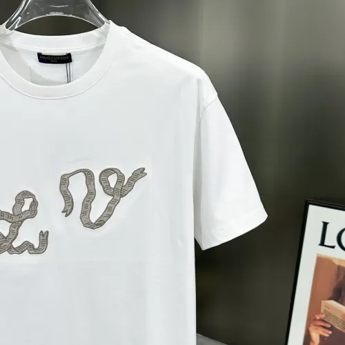 Replica Louis Vuitton LV T-Shirts Short Sleeved For Unisex #1430321 $64.00 USD for Wholesale
