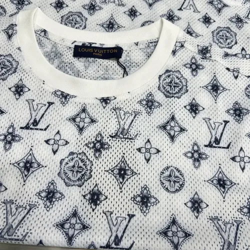 Replica Louis Vuitton LV T-Shirts Short Sleeved For Men #1430323 $64.00 USD for Wholesale