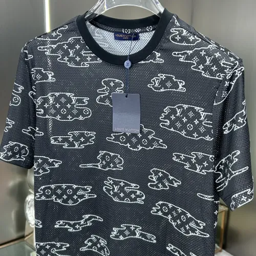 Replica Louis Vuitton LV T-Shirts Short Sleeved For Men #1430492 $64.00 USD for Wholesale