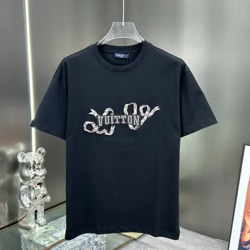 Replica Louis Vuitton LV T-Shirts Short Sleeved For Unisex #1430494 $64.00 USD for Wholesale