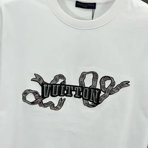 Replica Louis Vuitton LV T-Shirts Short Sleeved For Unisex #1430495 $64.00 USD for Wholesale