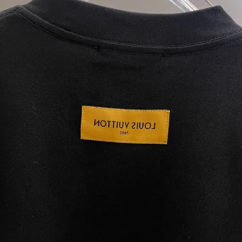 Replica Louis Vuitton LV T-Shirts Short Sleeved For Unisex #1430549 $38.00 USD for Wholesale