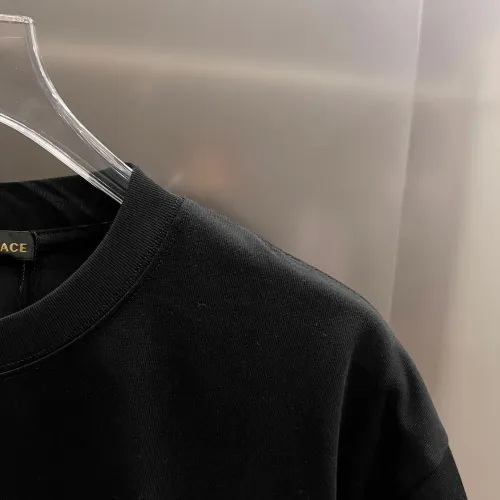 Replica Versace T-Shirts Short Sleeved For Unisex #1430609 $38.00 USD for Wholesale