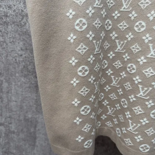 Replica Louis Vuitton LV T-Shirts Short Sleeved For Unisex #1430658 $72.00 USD for Wholesale