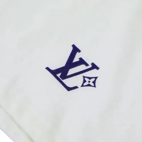 Replica Louis Vuitton LV T-Shirts Short Sleeved For Unisex #1432932 $48.00 USD for Wholesale