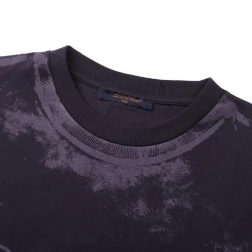 Replica Louis Vuitton LV T-Shirts Short Sleeved For Unisex #1432956 $52.00 USD for Wholesale