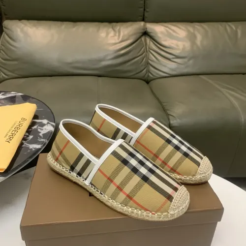Burberry Flat Shoes For Men #1434330