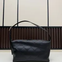 $88.00 USD Chanel AAA Quality Shoulder Bags #1424999