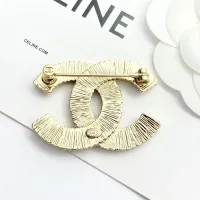 $36.00 USD Chanel Brooches For Women #1425309