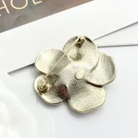 $38.00 USD Chanel Brooches For Women #1425310