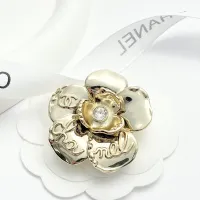 $38.00 USD Chanel Brooches For Women #1425310