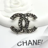 $34.00 USD Chanel Brooches For Women #1425329