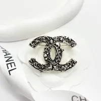 $34.00 USD Chanel Brooches For Women #1425329
