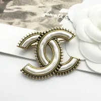 $36.00 USD Chanel Brooches For Women #1425336