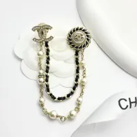 $38.00 USD Chanel Brooches For Women #1425338