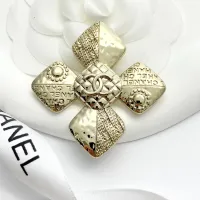 $32.00 USD Chanel Brooches For Women #1425379