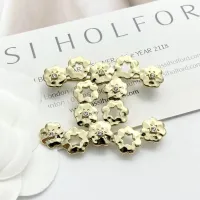 $32.00 USD Chanel Brooches For Women #1425380