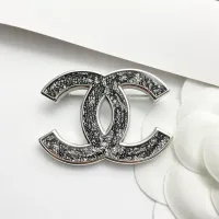 $34.00 USD Chanel Brooches For Women #1425381