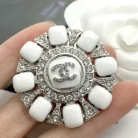 $36.00 USD Chanel Brooches For Women #1425383