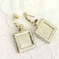 $32.00 USD Chanel Earrings For Women #1425398