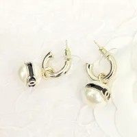 $34.00 USD Chanel Earrings For Women #1425570