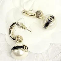 $34.00 USD Chanel Earrings For Women #1425570