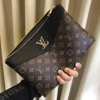 $60.00 USD Louis Vuitton AAA Man Pouches #1425705