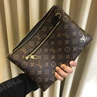 $60.00 USD Louis Vuitton AAA Man Pouches #1425705